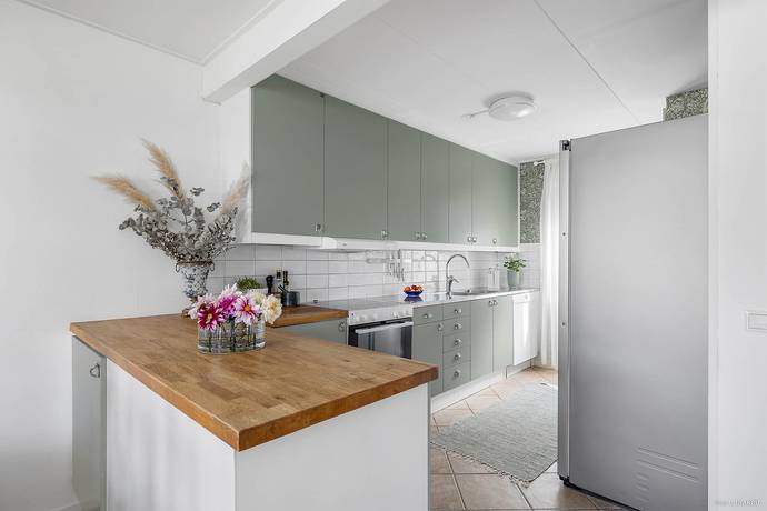 6 rum parhus på Erikslundsvägen 124 Erikslund, Täby kommun - bild 3