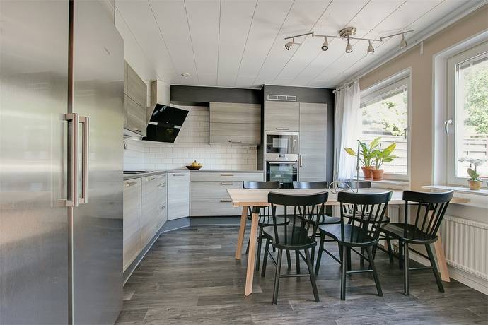 5 rum Radhus på Bondestigen 57 Salem Salems kommun - bild 6