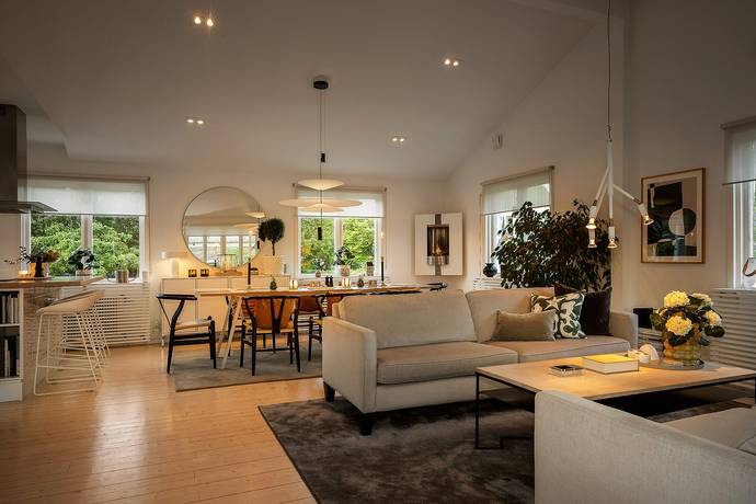 5 rum villa på Jungfrustigen 2 Näsbypark, Täby kommun - bild 2