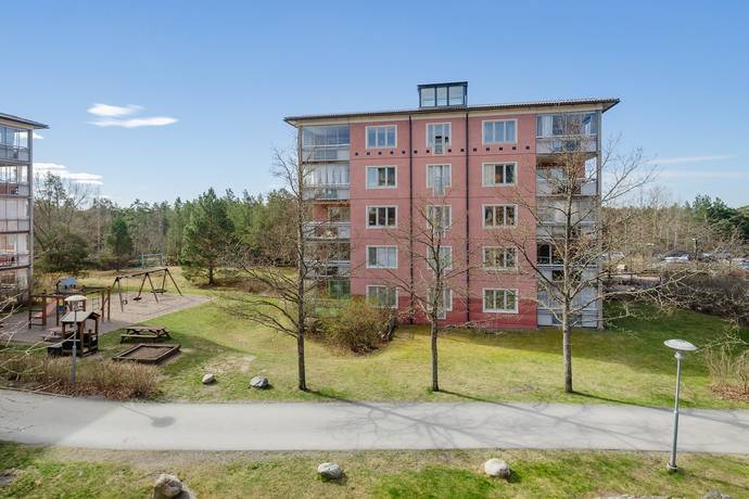 3 rum Lägenhet på Bergmossevägen 23, vån 2 Gustavsberg Holmviksskogen Värmdö kommun - bild 17