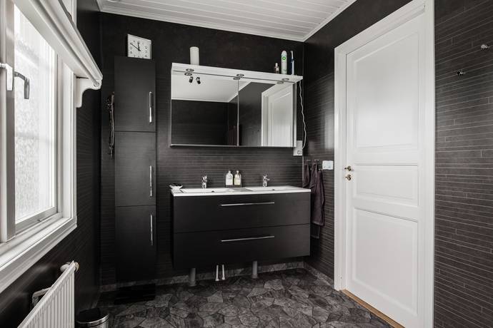 8 rum Villa på Mellangatan 39 Centrum Karlsborgs kommun - bild 16