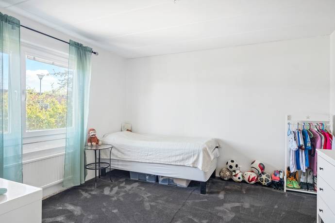 5 rum Radhus på Storskiftesvägen 22 Botkyrka -  Alby Botkyrka kommun - bild 14