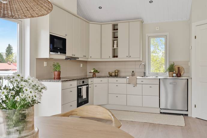 7 rum Villa på Skälbyvägen 25B Häggvik/Skälby Sollentuna kommun - bild 11