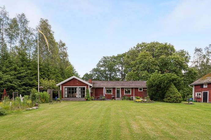 5 rum fritidsboende på Nedre Knalla Lofallet 447 Zinkgruvan, Askersunds kommun - bild 1