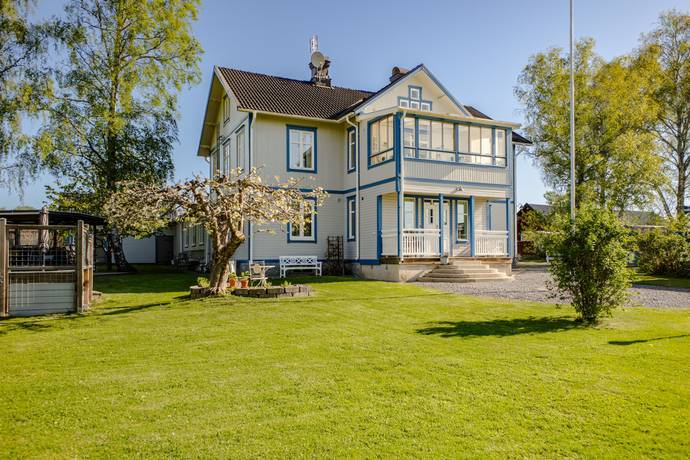 8 rum villa på Johan Törnströms väg 4 Tortuna, Västerås kommun - bild 2