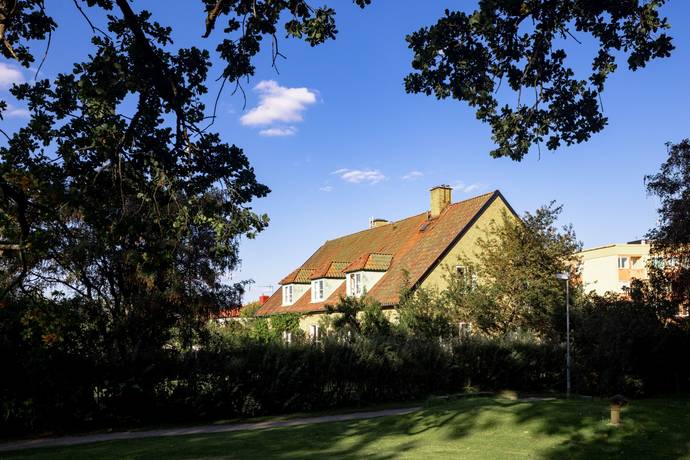 14 rum villa på Värendsgatan 21 Alvesta, Alvesta kommun - bild 1