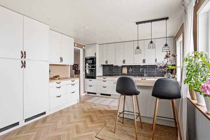 6 rum Villa på Björnstigen 12 Laxå Laxå kommun - bild 9