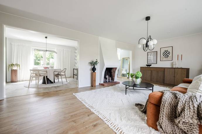 6 rum villa på Djurgårdsvägen 38D Djurgården, Eskilstuna kommun - bild 2