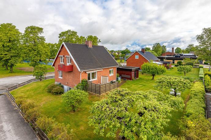 5 rum villa på Fabriksgatan 24 Vislanda, Alvesta kommun - bild 3