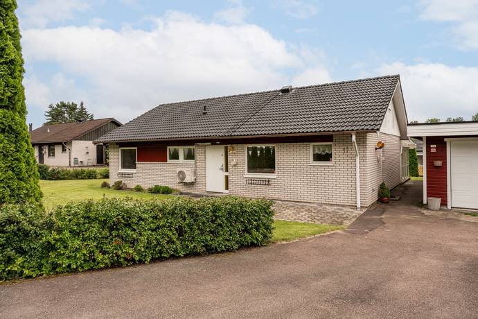 Segmon, Grums kommun