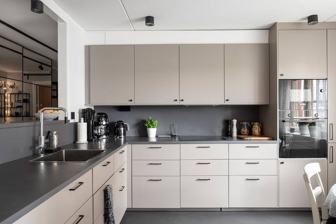 3 rum lägenhet på Katrinebergsbacken 32, vån 3 Liljeholmen, Stockholms kommun - bild 1