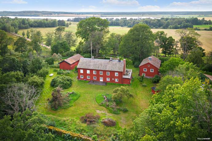 10 rum villa på Väse prästgård 616 Väse, Karlstads kommun - bild 2