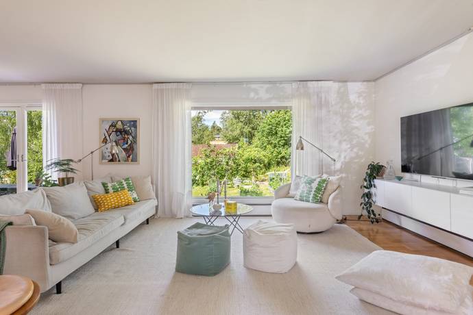 7 rum villa på Sandstensvägen 17 Ensta, Täby kommun - bild 1