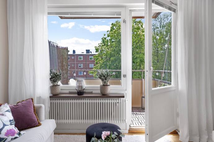 1 rum lägenhet på Skebokvarnsvägen 282 Högdalen, Stockholms kommun - bild 1