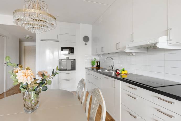 2 rum lägenhet på Stadsparken 6 Centrala Tyresö, Tyresö kommun - bild 2