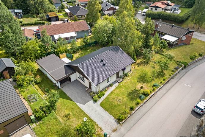 4 rum villa på Ringvägen 2 Fjärdhundra, Enköpings kommun - bild 1