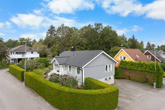 Allhelgonavägen 10, Runby, Upplands Väsby kommun
