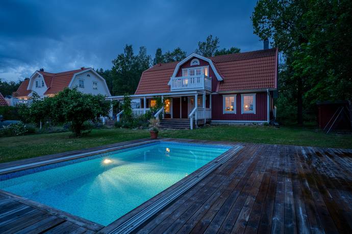 6 rum villa på Väsbyholmsvägen 4A Mälarbaden, Eskilstuna kommun - bild 1