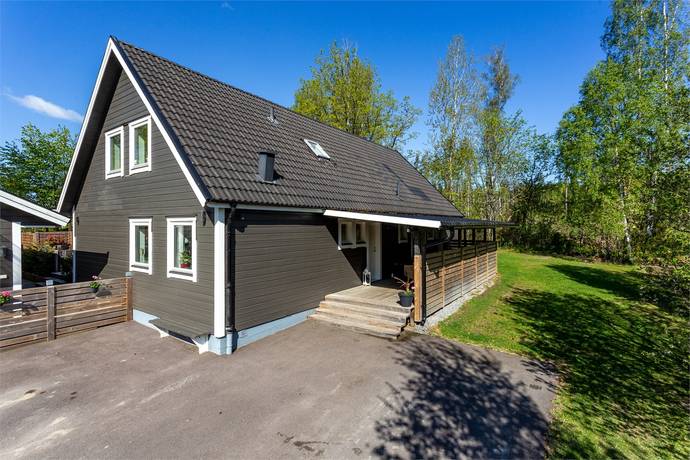 7 rum Villa på Rådjursstigen 10 Kolsva Köpings kommun - bild 2
