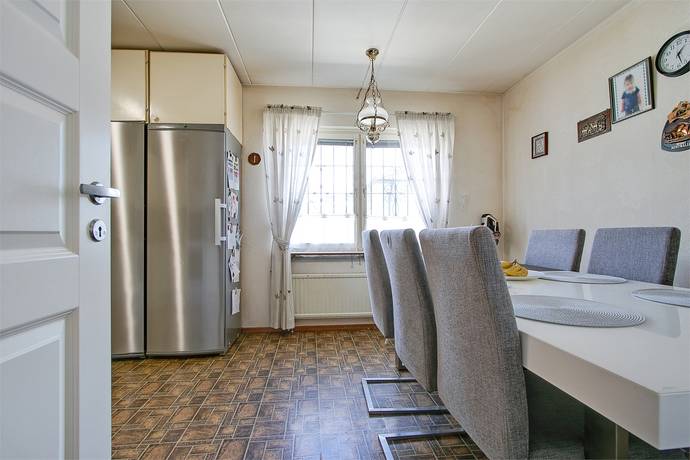 136 m² Villa på Forvägen 89 Botkyrka-Fittja Botkyrka kommun - bild 18