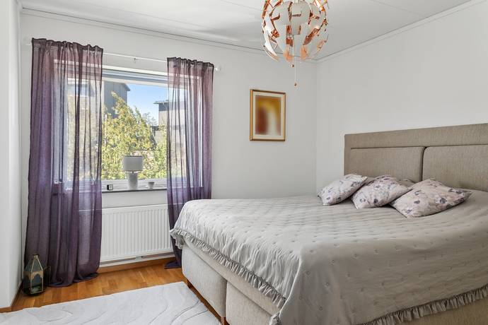 5 rum Lägenhet på VÄSTFJORDSGATAN 17 Kistahöjden Stockholms kommun - bild 8