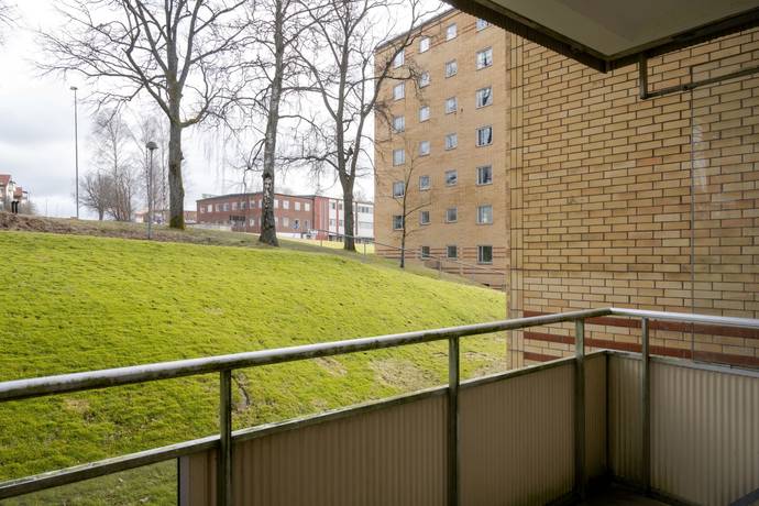 2 rum Lägenhet på Rymlig tvårummare med möjlighet att sätta din prägel på! Sjöbo - bild 3