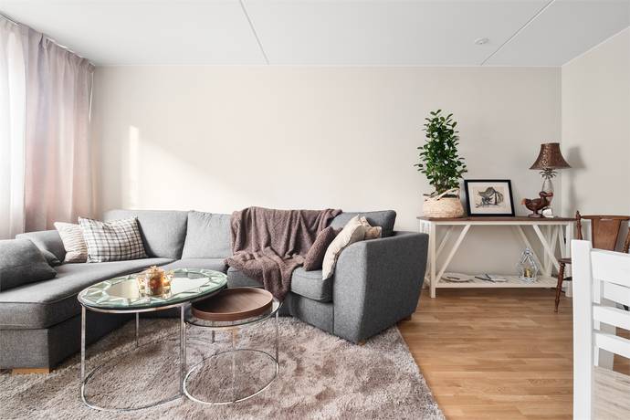 2 rum lägenhet på Råcksta Gårdsväg 28 Vällingby - Råcksta Trädgårdsstad, Stockholms kommun - bild 4