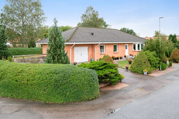 4 rum villa på Prästkragegatan 2 Teckomatorp, Svalövs kommun - bild 1