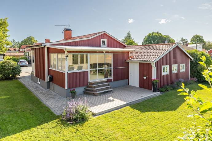 3 rum villa på Utmarksvägen 12 Örebro, Örebro kommun - bild 1