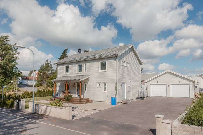 6 rum villa på Mätarevägen 1 Fjölebro, Kalmar kommun - bild 1
