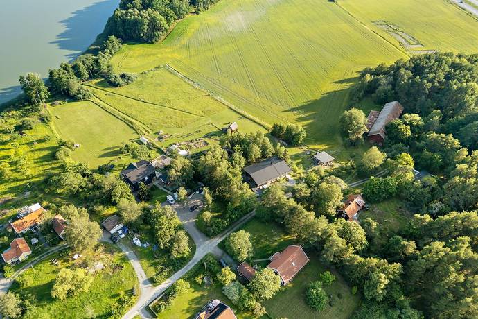 8 rum villa på Österby 6 Hölö, Södertälje kommun - bild 2