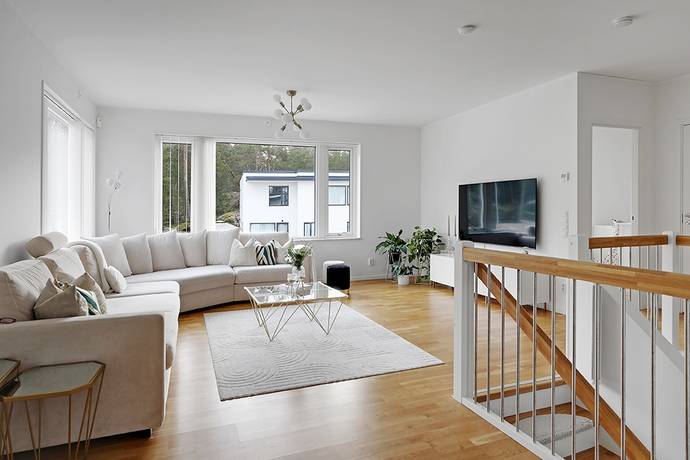 6 rum Radhus på Tant Gredelins väg 28A Tumba - Uttran Botkyrka kommun - bild 27