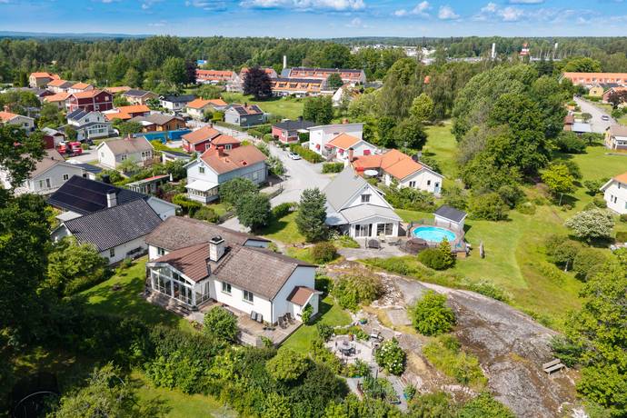 6 rum villa på Utmarksvägen 27 Örebro, Örebro kommun - bild 4