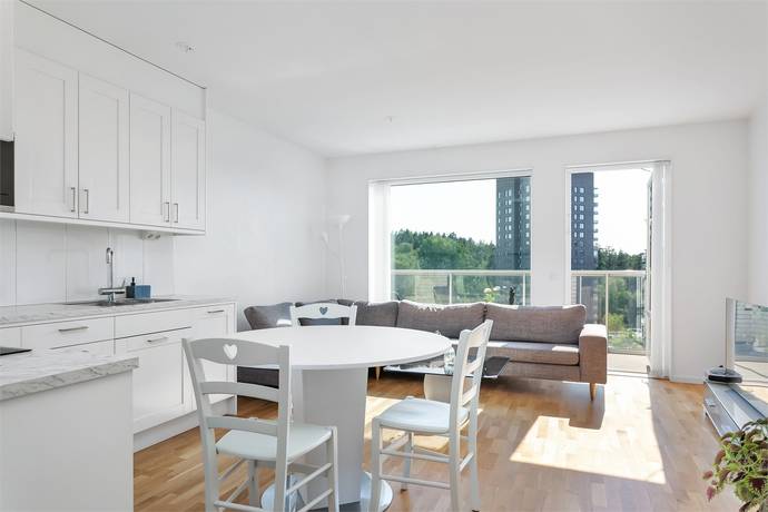 2 rum lägenhet på PRESSARVÄGEN 25 Kallhäll, Järfälla kommun - bild 4