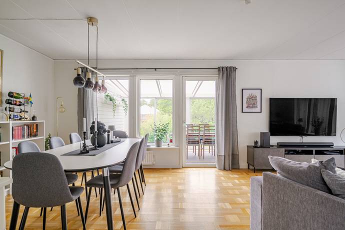 6 rum Kedjehus på Odonstigen 25 Finninge Strängnäs kommun - bild 8