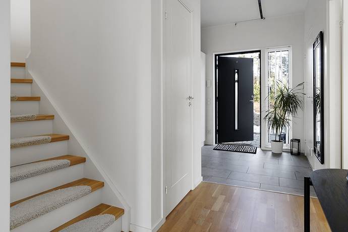 6 rum Radhus på Tant Gredelins väg 28A Tumba - Uttran Botkyrka kommun - bild 8