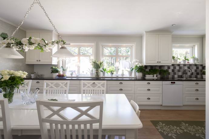 10 rum Villa på Rödklintsgatan 11 Nya Hjärsta Örebro kommun - bild 7