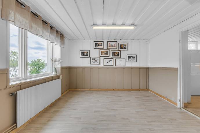 235 m² Gård utan jordbruk på Överselö Lindö äng 4 Strängnäs kommun - bild 47