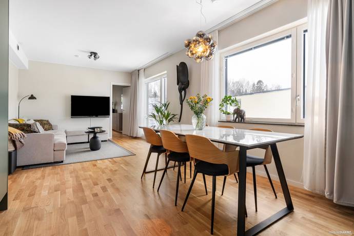 4 rum lägenhet på Hanvedens allé 33 Riksten, Botkyrka kommun - bild 2