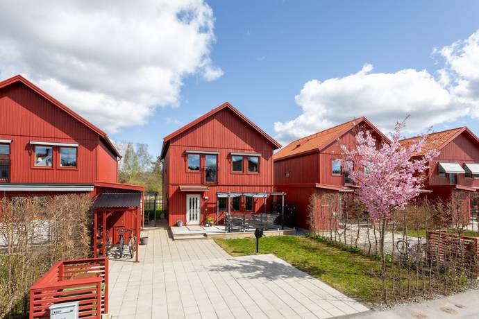 5 rum villa på Åkersrovägen 65 Åkersberg, Enköpings kommun - bild 1
