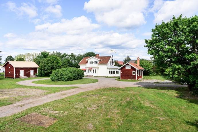 6 rum Gård utan jordbruk på Västanvägen 16 Åselby Borlänge kommun - bild 2