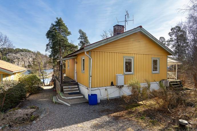 villa på Kustvägen 4 Gustavsvik, Nacka kommun - bild 1