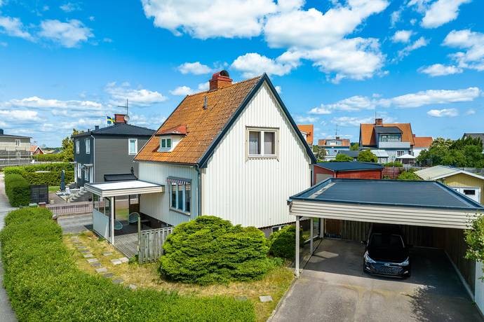 3 rum villa på Strömgatan 3 Kuggås, Mönsterås kommun - bild 1