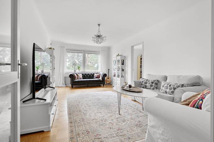 4 rum lägenhet på Hammarbyvägen 68 Centralt, Upplands Väsby kommun - bild 2