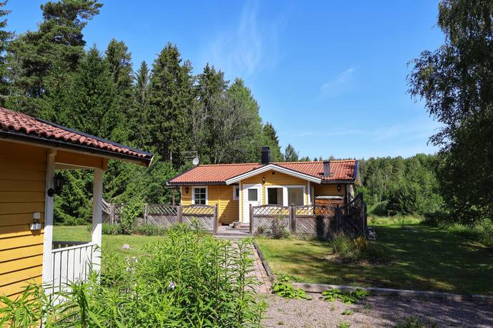 5 rum vinterbonat fritidshus på Orionvägen 12 Hållsta, Gnesta kommun - bild 1