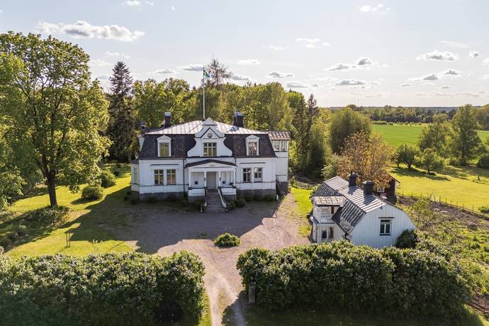 11 rum gård med jordbruk på Jällsta Herrgård Björklinge, Uppsala kommun - bild 2