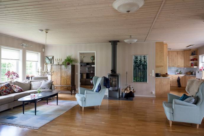 4 rum villa på Bronäsgatan 26 Hagaberg, Sala kommun - bild 2