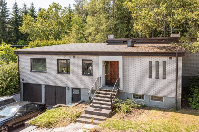 6 rum villa på Ormbergssvängen 13 Ormberget, Västerås kommun - bild 3