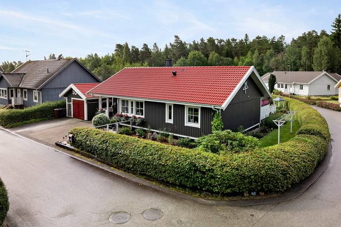 4 rum villa på Åmålsvägen 50 Skogshöjden, Trollhättans kommun - bild 1