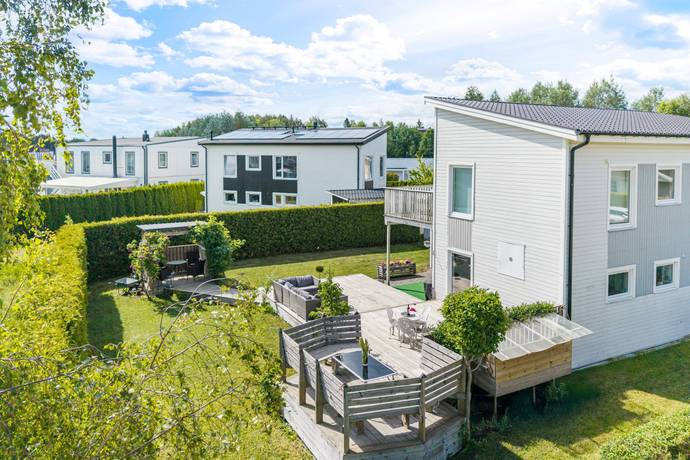 5 rum villa på Beckasinvägen 18 Råby Gärde - Bro, Upplands-Bro kommun - bild 4